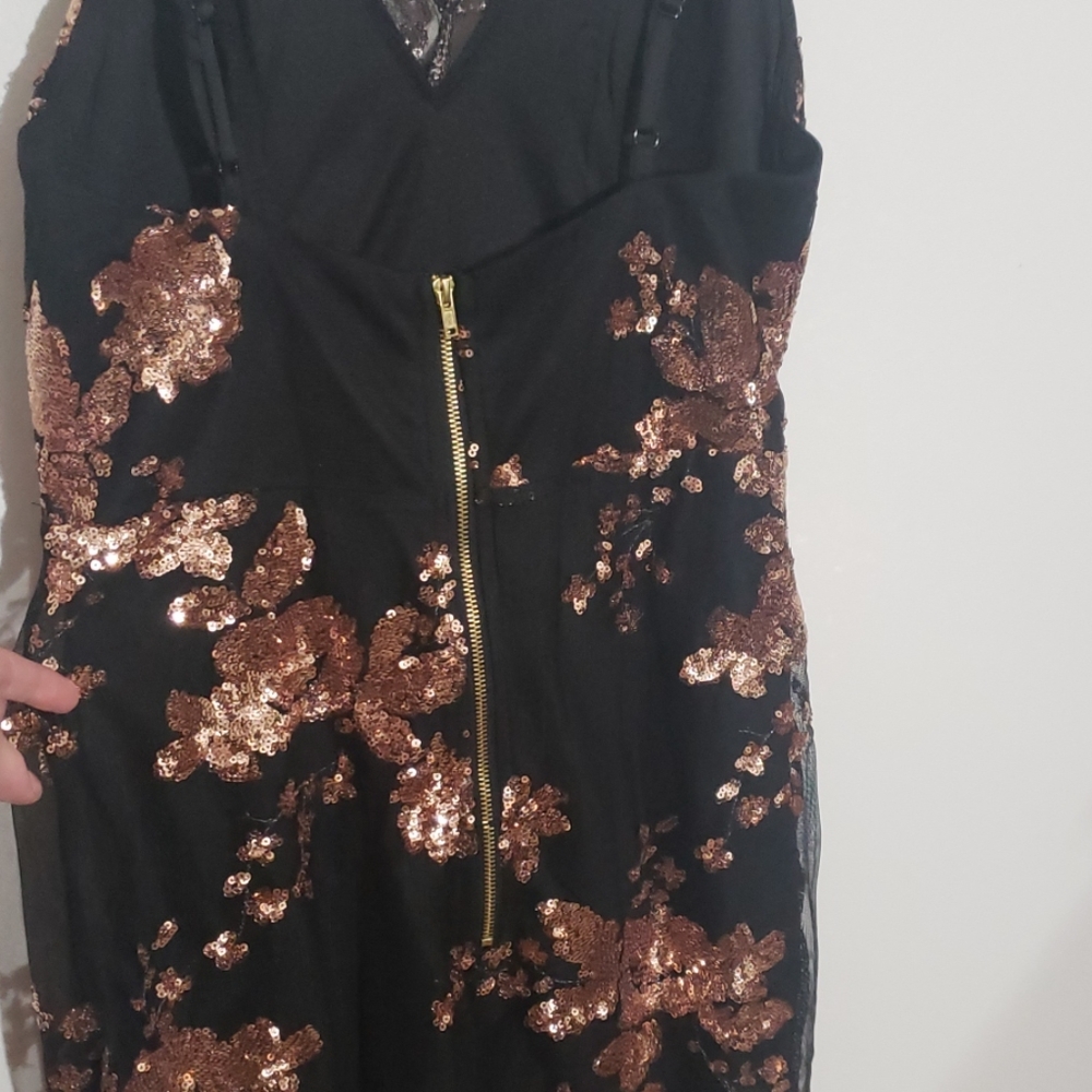 SOLD NWOT NWD Sexy V Neck sequined dress - Picture 6 of 7